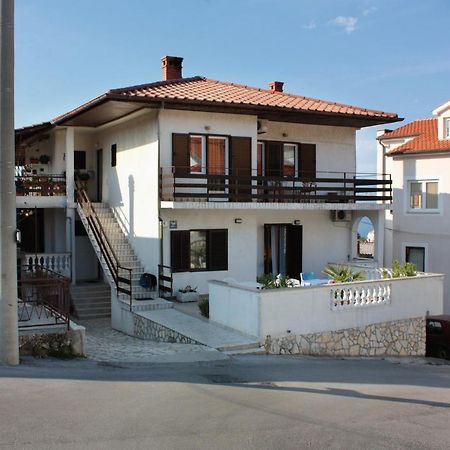 Apartments And Rooms With Parking Space Vrbnik, Krk - 5301 Eksteriør bilde